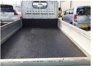 HOT Quality SELLING Old Model 1997 Atlas Truck 2' Lift 4x4 MT5 Diesel Pick-Up Truck AVAILABLE IN STORE - Product Image 3