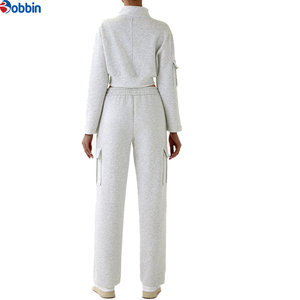 Conjunto Deportivo Gris para Mujer de BOBBIN INDUSTRIES, Manga Larga, Cuello Alto, Corte Holgado Informal, Color Sólido, con Bolsillos Laterales y Cintura Elástica - Product Image 1