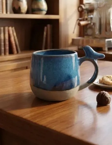 Tasse en céramique faite à la main, dégradé bleu, design Wabi-Sabi, finition mate, couleur unie, décoration d'intérieur, vaisselle - Product Image 5