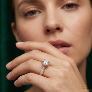 Anillo de Moissanita de Corte Redondo en Oro Rosa de 9K, 10K, 14K y 18K, Certificado IGI, con Micropavé, para Compromiso o Boda, para Mujer - Product Image 6