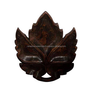 Plateau en bois de style feuille à forte demande Solution de service élégante pour servir des collations et des fruits secs Plusieurs options disponibles - Product Image 1