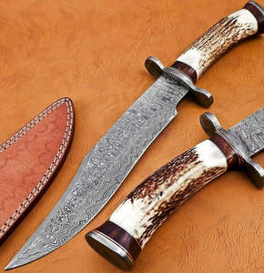 Cuchillo Bowie de Camping Hecho a Mano de Grado Industrial en Acero de Damasco con Mango de Cuerno y Funda de Cuero de 15 cm - Product Image 6