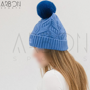 Bonnet d'hiver personnalisé avec logo 2026, pompon, épais, doux, pour l'extérieur, prix de gros, nouvelle arrivée, uni, décontracté, unisexe - Product Image 4