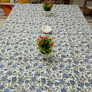 Manteles Rectangulares de Algodón Hechos a Mano con Diseño Floral, Personalizables, Modernos, para Cubrir Mesas de Comedor, Reutilizables y Duraderos - Product Image 1