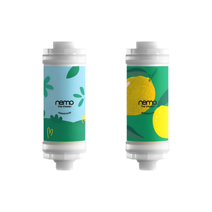 Filtre de Douche Coréen en Plastique à Arôme de Fraise, Adoucisseur d'Eau, Éliminateur de Chlore pour Usage Domestique - Product Image 4