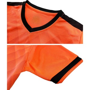 Conjunto de Uniforme de Fútbol Unisex, Degradado Naranja, Cuello en V, Manga Corta, Absorbe la Humedad, Ecológico, Transpirable, Poliéster, para Adultos - Product Image 3