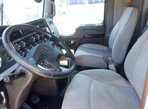 Camión Kenworth T800 Day Cab Usado de 2013 en Excelente Estado con Bajo Kilometraje y Envío Global - Product Image 6