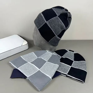 Gorros de Punto Personalizados de Invierno Unisex, Gorros de Pescador de Diseño para Mujer y Hombre con Visera, Gorros con Logotipo Bordado - Product Image 1