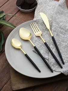 Ensemble de couverts métalliques haut de gamme Premium Hosting Essentials, cuillère, fourchette, paire de couverts de service, conçu pour la mise en place de la table à manger - Product Image 5