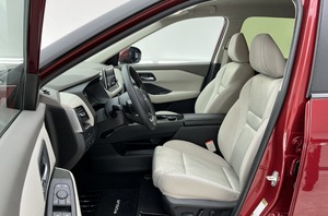 Nissan Rogue SV AWD SUV PREMIUM Deluxe - Product Image 3
