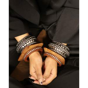 Brazaletes de Madera con Tachuelas para Mujer, Elegantes, Artesanía Tradicional de Bambú y Madera para Moda y Joyería, India RR Enterprises - Product Image 6