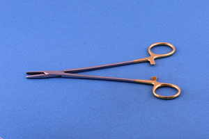 ที่จับเข็มสเตนเลสสตีล Mayo-Hegar ขนาด 18 ซม. พร้อมที่ใส่เข็ม TC อุปกรณ์ผ่าตัด ได้รับการรับรองมาตรฐาน CE สำหรับใช้ในโรงพยาบาล - Product Image 2