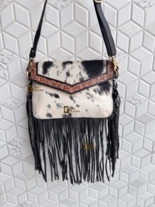 Nuevo Bolso de Hombro Tipo Sobre de Cuero Vacuno Auténtico con Flecos, Estilo Boho, Hecho a Mano, para Uso Diario de Mujeres - Product Image 1