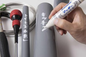 Marqueur à double pointe à base d'eau Zebra, fabriqué au Japon, rechargeable, pointe large et fine, pour le bureau, l'école et les travaux artistiques. - Product Image 3