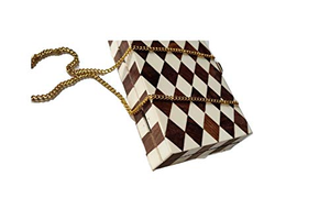 Bolso de mano impermeable con botón tejido de aspecto elegante y diseño de epoxi/metal, de resina de alta calidad, para la noche y viajes, artesanía en resina - Product Image 4