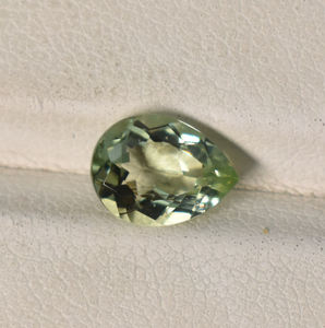 Piedras preciosas sueltas facetadas de pera de amatista verde de laboratorio Piedras cortadas calibradas en tamaños 10X7mm 12X9mm 14X10mm 16X12mm - Product Image 2