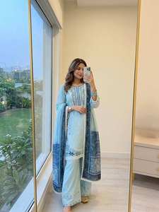 Ensemble Salwar Farshi en satin de rayonne avec Kurta brodée, imprimé numérique, drapé en mousseline et bordure en dentelle sur quatre côtés ZW 233 -DC - Product Image 2