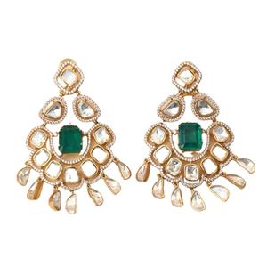 Pendientes de regalo de compromiso para mujer con tachuelas de piedra de moissanita verde y blanca hechos a mano de plata oxidada 925 a buen precio - Product Image 1