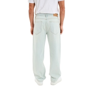 กางเกงยีนส์ผ้าฝ้าย 100% ทรงหลวมสบาย เอวมาตรฐานสำหรับผู้ชาย 5 กระเป๋า สไตล์ลำลองแนวสตรีทแฟชั่น ซิปหน้า สไตล์คลาสสิกสำหรับทุกวัน - Product Image 2