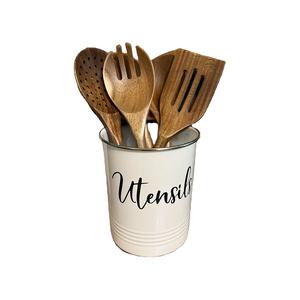 Portacubiertos industrial de hierro para cocina urbana, que realza el aspecto de metal en bruto y ofrece almacenamiento funcional. - Product Image 1