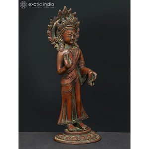 Escultura de Buda coronado de latón de 9 pulgadas hecha a mano en Abhaya Mudra hecha en India - Product Image 4