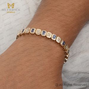Bracelet tennis en or jaune 14 carats serti de diamants pavés et saphir bleu, bijoux fins haut de gamme, vente en gros - Product Image 6