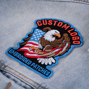 Patchs en toile brodés personnalisés avec logo, motif Aigle Américain Cœur, fermeture auto-agrippante irrégulière pour vêtements et sacs - Product Image 6