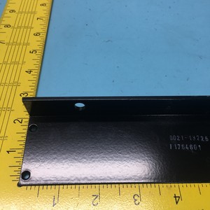 AMAT 0021-13226 FLANGE, SOPORTE SUPERIOR PARA CARDA - Equipo y piezas de semiconductores de confianza de Trusted Global Legacy - Product Image 3