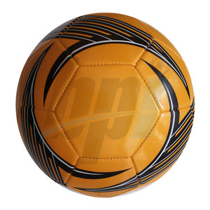ลูกฟุตบอลเย็บด้วยเครื่องจักร น้ำหนักเบา ทำจากหนัง PU PVC  รับสกรีนโลโก้ - Product Image 1