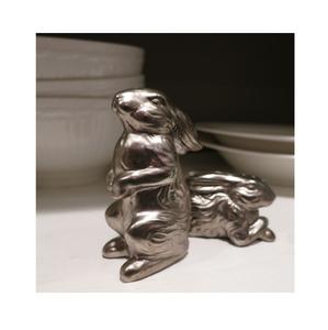 Sculpture élégante de lapin en aluminium moulé, statue décorative d'animal en métal pour jardin, pelouse, patio, balcon, décoration intérieure - Product Image 1