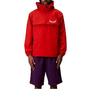 Veste streetwear à capuche noire pour homme avec logo brodé, coupe-vent en polyester et nylon, coupe classique - Product Image 5