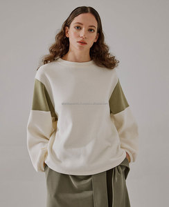 เสื้อสเวตเตอร์มีฮู้ดของผู้หญิงเสื้อสวมหัวมีฮู้ด100% เสื้อสวมหัวผ้าฝ้ายโอเวอร์ไซส์เปิดไหล่เสื้อผ้าลำลองสำหรับฤดูหนาวพิมพ์ลายป้ายแบบกำหนดเอง - Product Image 2