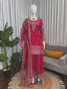 Traje Sharara Rojo de Lujo con Bordado, Diseño Pakistaní para Mujer, Ideal para Bodas, Diwali, Graduaciones y Fiestas, Salwar Kameez con Dupatta de Tela - Product Image 2