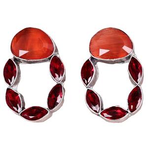 Pendientes Colgantes Boho Tribales de Latón para Mujer con Piedra Roja Rubí, Chapados en Plata Antigua, Joyería de Declaración, Regalo - Product Image 1