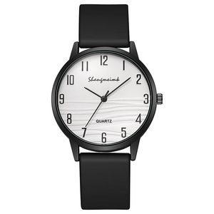 Casual Women's Student Fashionable Round Silicone Strap Quartz Watch with Pointer Dial - Product Image 5