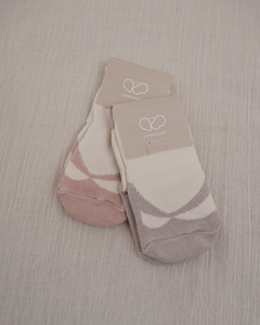 Chaussettes en mélange de coton style Peekaboo Tabi pour bébés et enfants – Chaussettes de tous les jours d'inspiration japonaise - Product Image 4