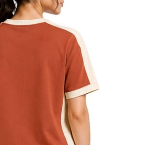 Ensemble décontracté deux pièces pour femme, t-shirt à manches courtes et pantalon droit, couleur rouille et beige, avec empiècements contrastés - Product Image 3