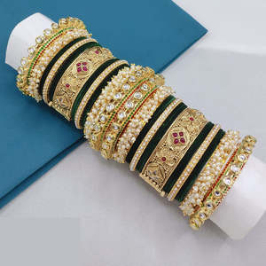 Regal Finish Pota Kundan and Pearl Bridal <b>Bangles</b> <b>Set</b> - Product Image 3
