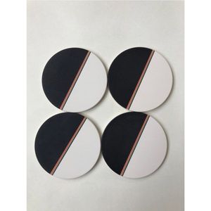 Ensemble de 4 dessous-de-verre ronds de qualité supérieure, résistants à la chaleur, pour protéger la table, idées de cadeaux de déménagement uniques et cadeaux d'entreprise personnalisés - Product Image 1