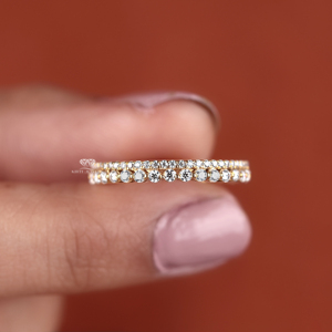 Anillo de Eternidad de Doble Hilera con Diamantes Cultivados en Laboratorio, Oro de 14K, Anillo de Boda con Garras Compartidas, Anillo Apilable a Juego para Aniversario, Joyería Hecha a Mano - Product Image 6