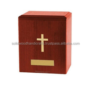 Boîte d'urne en bois faite à la main pour cendres humaines urnes funéraires pour hommes et femmes urnes de haute qualité - Product Image 1