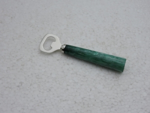 Abridor de botellas de diseño artesanal con mango de resina, abridor de botellas de acero inoxidable con mango de resina al mejor precio de fábrica. - Product Image 2