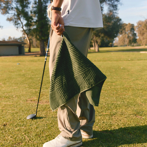 Customized Logo Printed Golf Towels In Cheap Price New Design Microfiber Sports Wear Outdoor Golf Towel For Sale - Product Image 2
