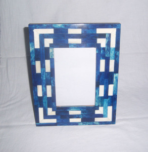 Marco de fotos de resina con incrustaciones de hueso hecho a mano, acabado oscuro, el más vendido por el fabricante, artesanía en madera en oferta. - Product Image 1