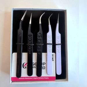 Pince à épiler pour extensions de cils GETUP BROSONS IMPEX en acier inoxydable durable, revêtement en poudre, motif papillon, surface lisse - Product Image 5