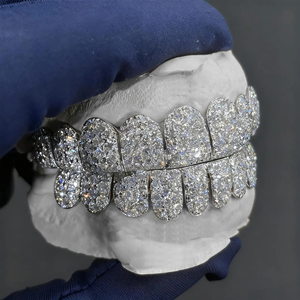 Grillz dentaire personnalisé pour homme en argent 925, style Hip Hop, serti de diamants Moissanite, sur chaîne en or blanc – Meilleur prix bijoux - Product Image 2