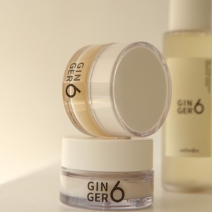 Crème hydratante végane éclaircissante à l'eau de gingembre, peptides anti-âge, niacinamide illuminateur pour une hydratation intense - Product Image 1