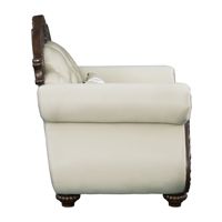 Fauteuil de salon en tissu beige et finition cerisier avec coussin