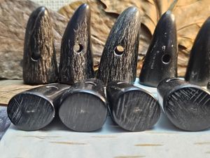 Boutons en corne de buffle rustiques polies, écologiques et personnalisables, Uttar Pradesh, pour les créateurs de vêtements et les fabricants de vêtements - Product Image 1