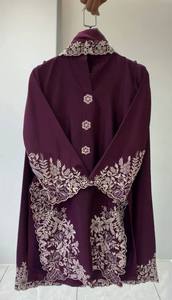 Salwar Kameez traditionnel pour femmes, violet, brodé, en rayonne, style indien et pakistanais, longueur au sol, coupe classique, idéal pour les fêtes - Product Image 3